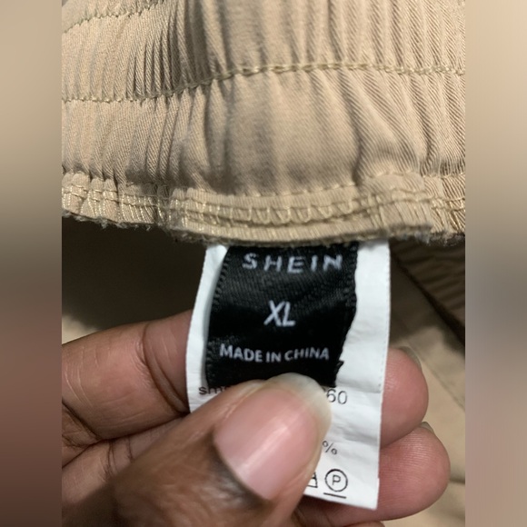 Shein Mens Shorts with Elasticized Drawstring Waist in Tan. Size XL - Picture 2 of 3